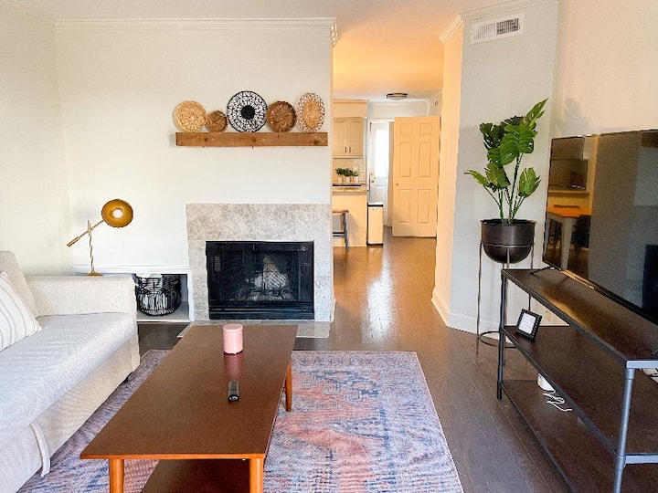 Quaint 2bd Condo | Walk To 12s, 1 Mile To Vandy - 내슈빌