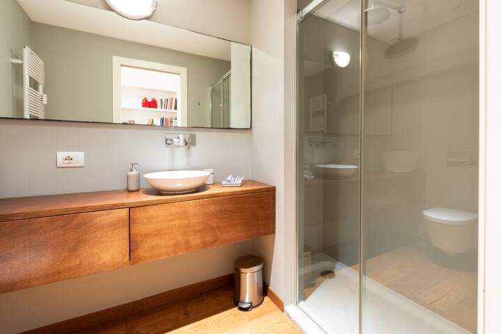 Corso di Porta Nuova 34: Downtown Jazz Vibes gallery image 4