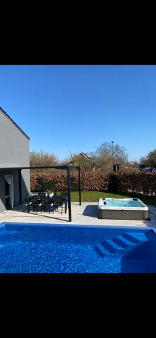 Skøn villa med god beliggenhed.