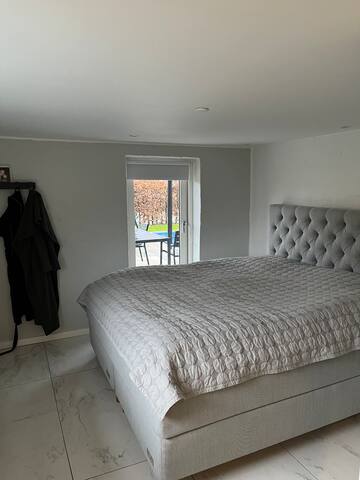 Skøn villa med god beliggenhed. gallery image 5