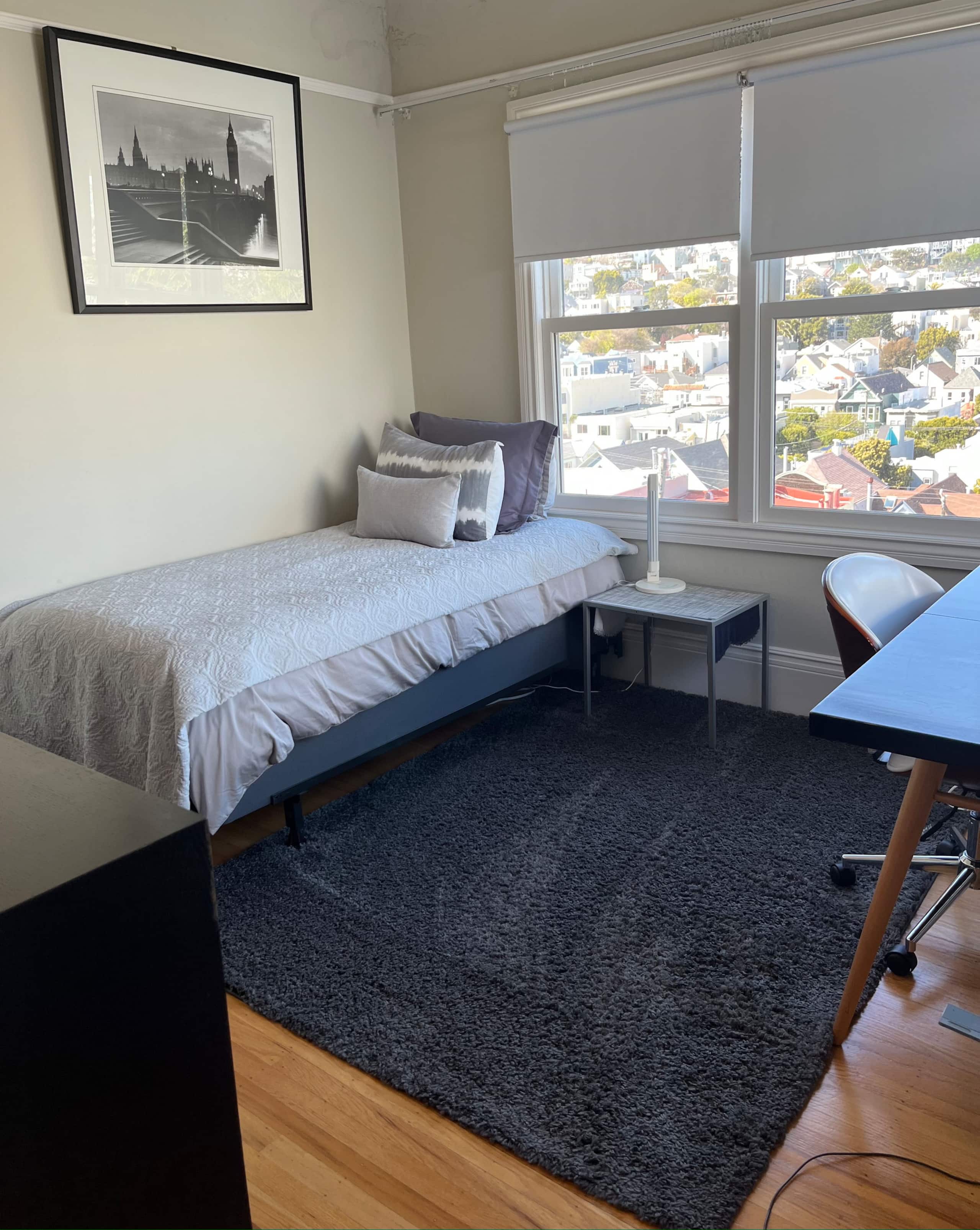 Home in San Francisco · ★5.0 · 3 bedrooms · 3 beds · 2.5 baths - Image 13