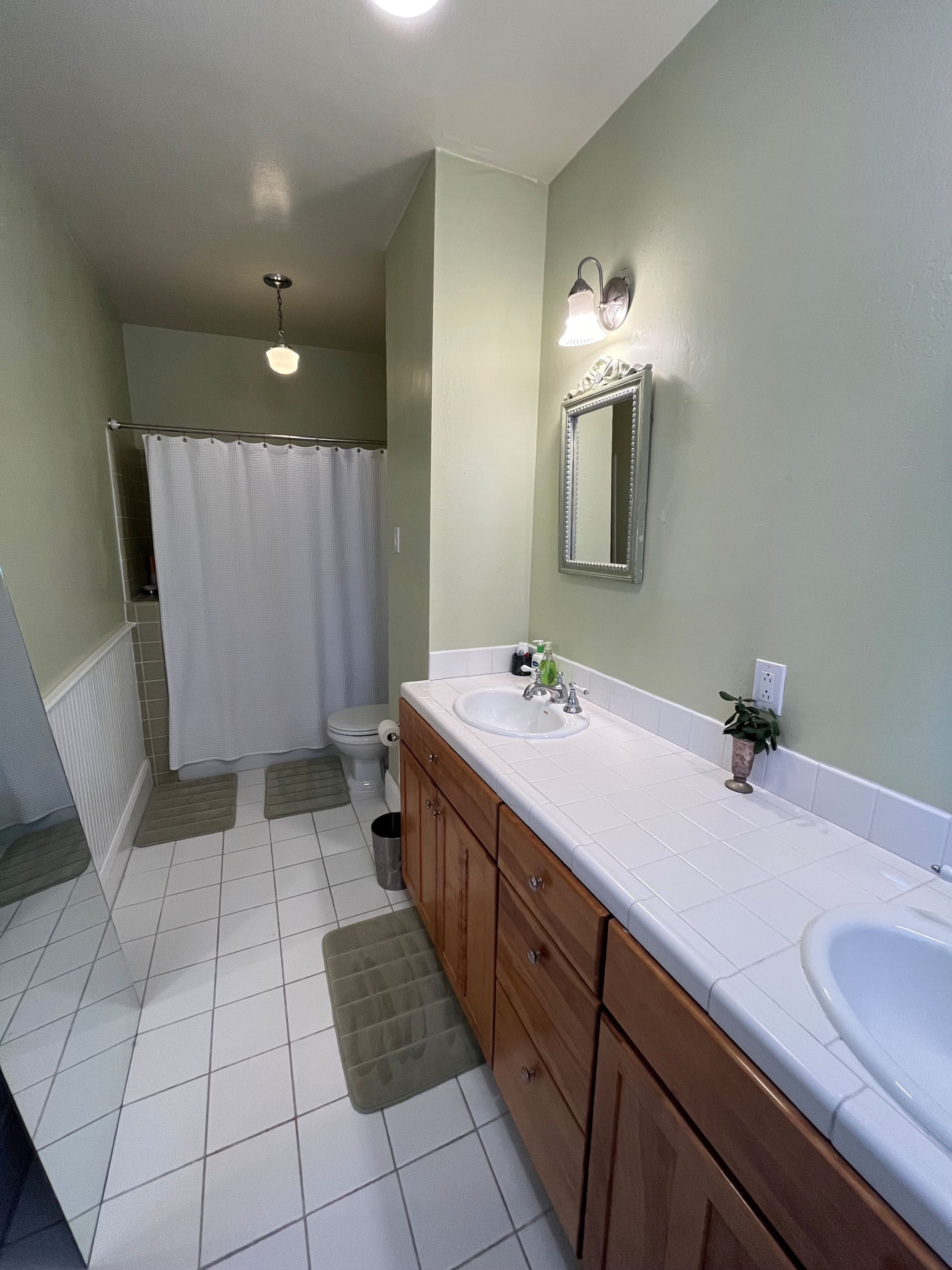 Home in San Francisco · ★5.0 · 3 bedrooms · 3 beds · 2.5 baths - Image 11