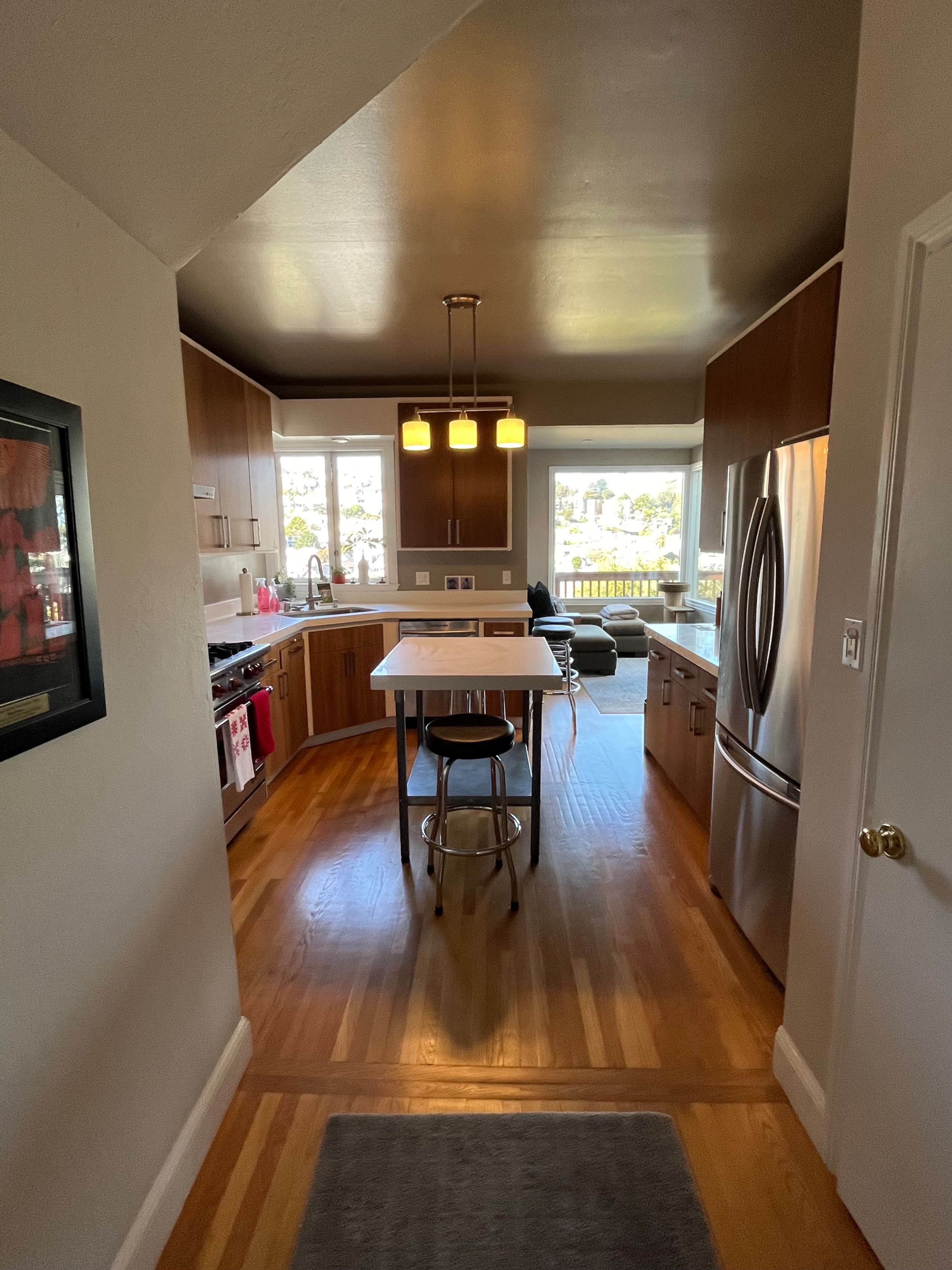 Home in San Francisco · ★5.0 · 3 bedrooms · 3 beds · 2.5 baths - Image 8