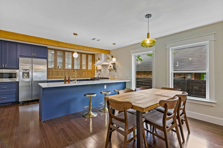 Remodeled Bungalow in E Austin