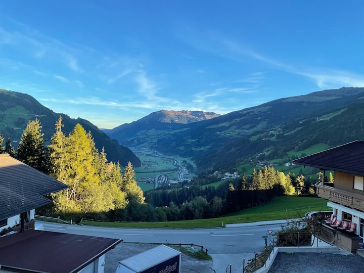 Alpenrose vacation apartment in the Zillertal
