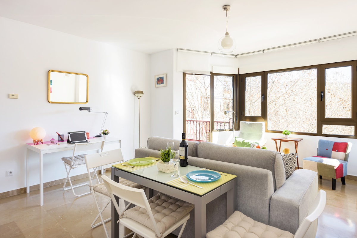 Successful Airbnb property: Beautiful Views, Balcony, Downtown in Granada