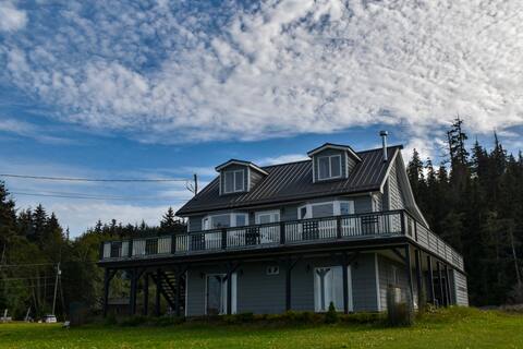 The Beach House (Entire House) by Hekate's Retreat