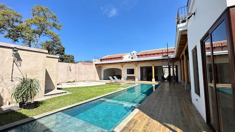Calvario House with Heated Pool