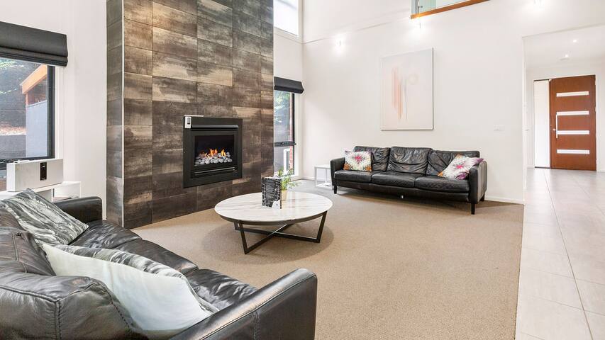 St Tropez – Tranquil Blairgowrie Escape gallery image 4