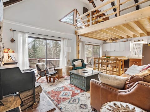 Cozy Mountain Chalet