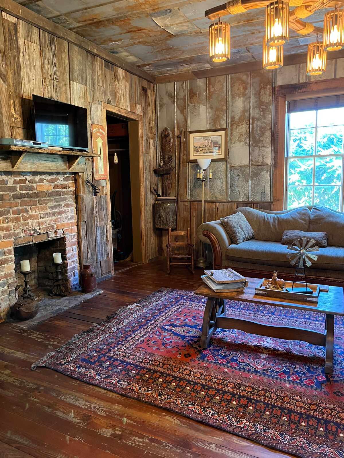 Popular Airbnb listing: Country Home on Working Blueberry Farm in South Georgia