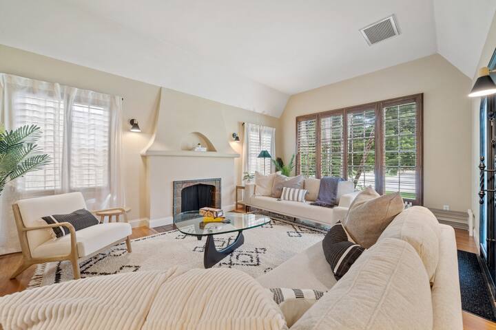 The Maison Pool Villa gallery image 2