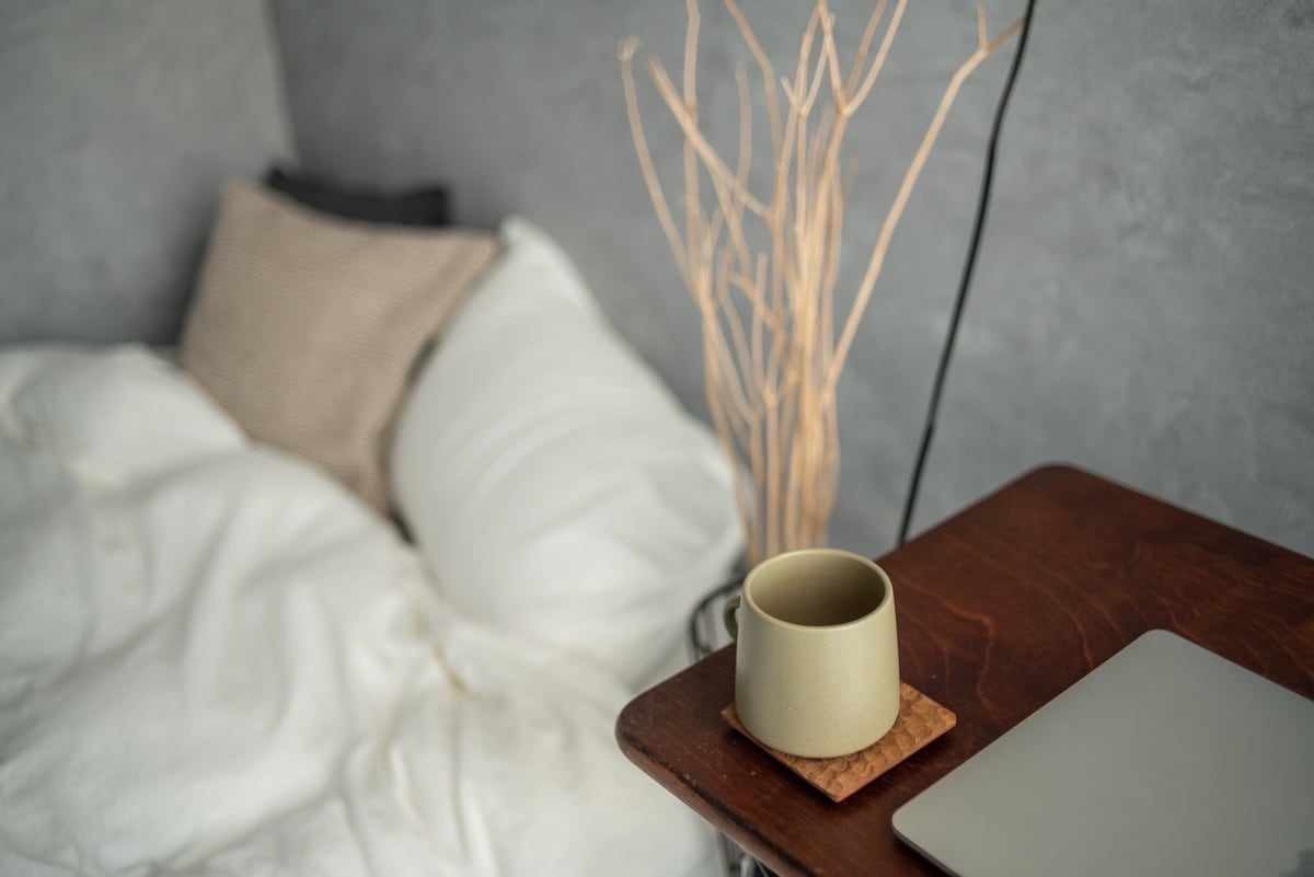 Ოთახის სამუშაო მაგიდა 2