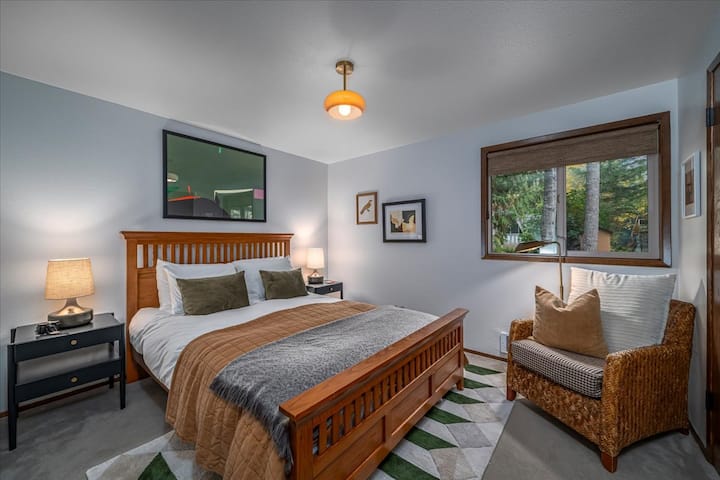 Second bedroom
