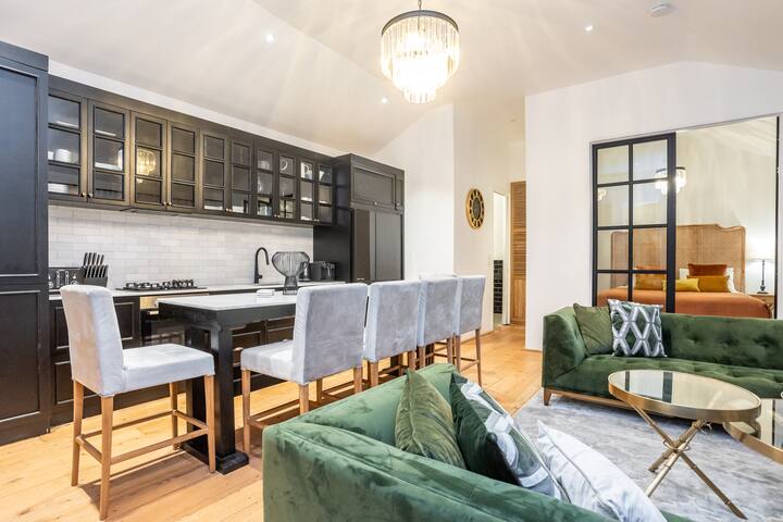 Centenary (4BR) Stables & Gallery gallery image 3