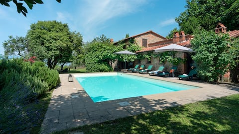 Podere Belvedere 6, Emma Villas