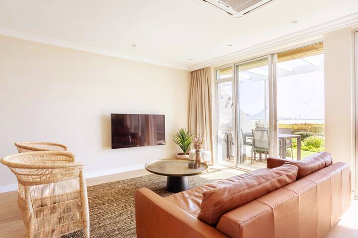 Dolphin Beach cabana direct aan het strand gallery image 4