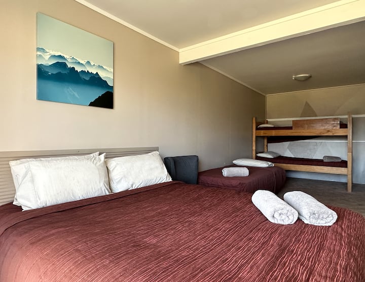 Budget Family Motel Unit - Sleeps 5 - Unit 1 - ニュージーランド、国立公園