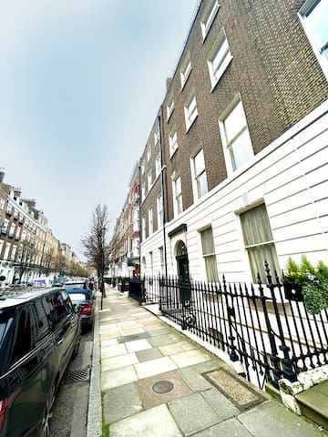 Marylebone 3 Bed: Roof Terrace gallery image 3