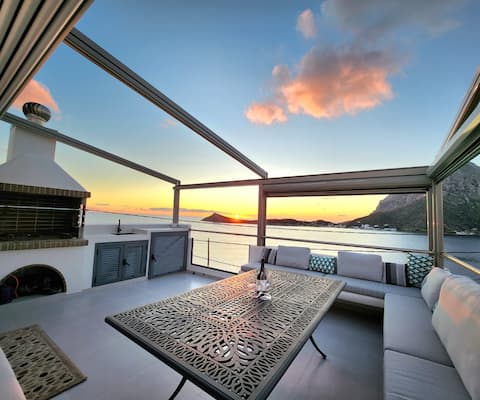 Amphora – Luxury Apartment by the Sea