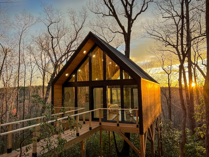 Modern Treehouse Retreat in the Forest | Private - Houses for Rent in ...