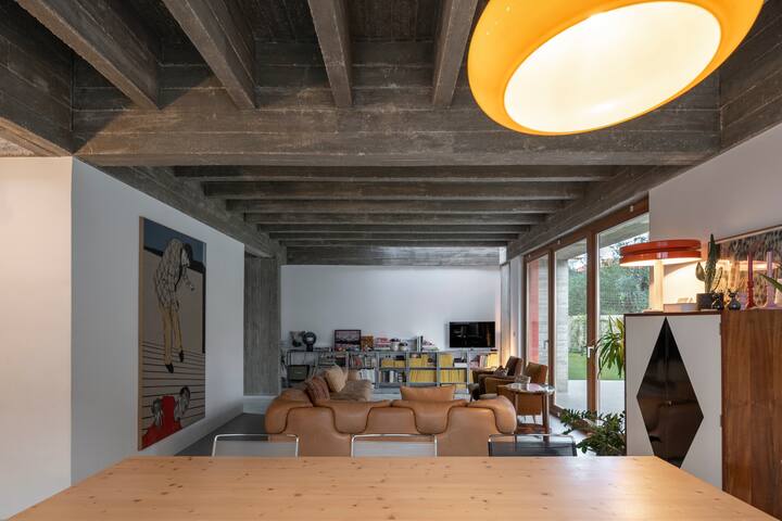 Modern Family House in Cascais gallery image 4