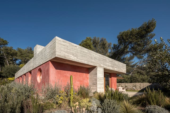 Modern Family House in Cascais