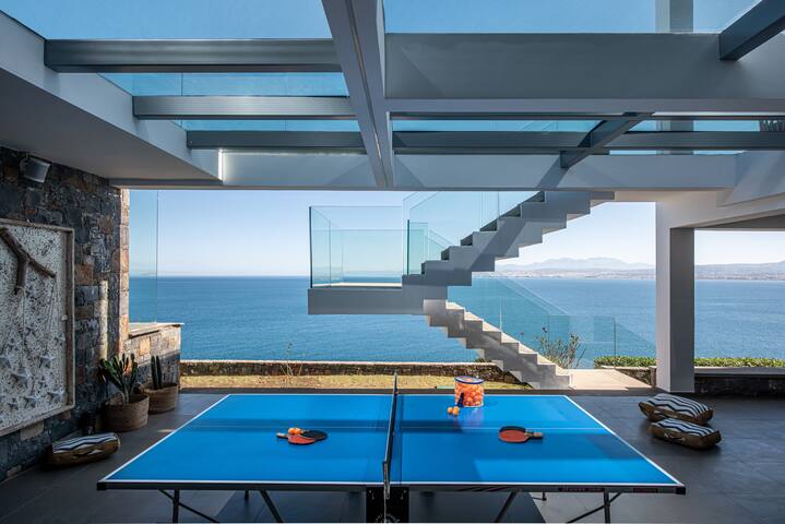 Lady Sea 6 Bedroom Villa Heated Pool Private Beach gallery image 5