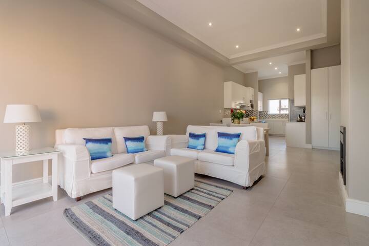 Beautiful Sea and Mountain View gallery image 4