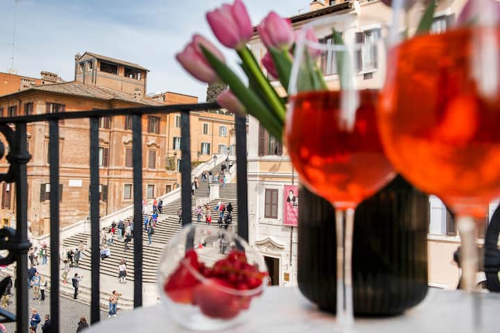 Apartment Overlooking The Spanish Steps - Rome