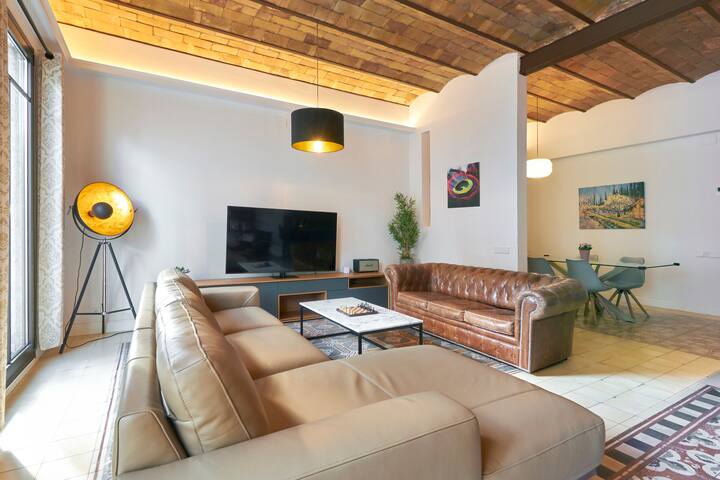 Luxury 3-bed/3-bath Paseig de Gracia (long stays) gallery image 5