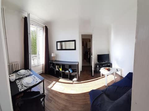 Quiet and cozy 2 room apartment, 200 m RER B Laplace