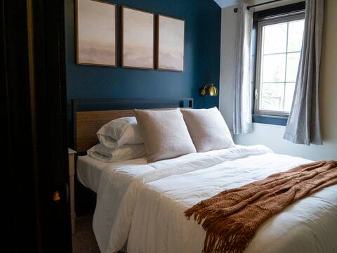Spirit Lake Retreat - Suite C- (Cross Village, Mi)