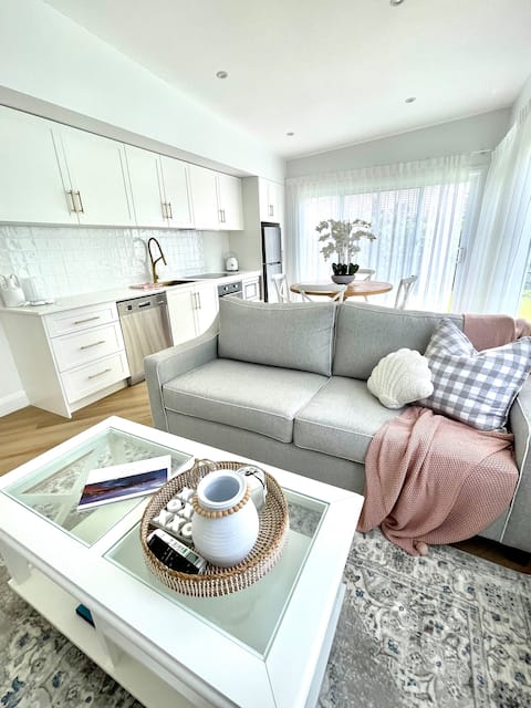 Successful Airbnb property: Cute 2 bedroom secondary dwelling in Mona Vale in Sydney