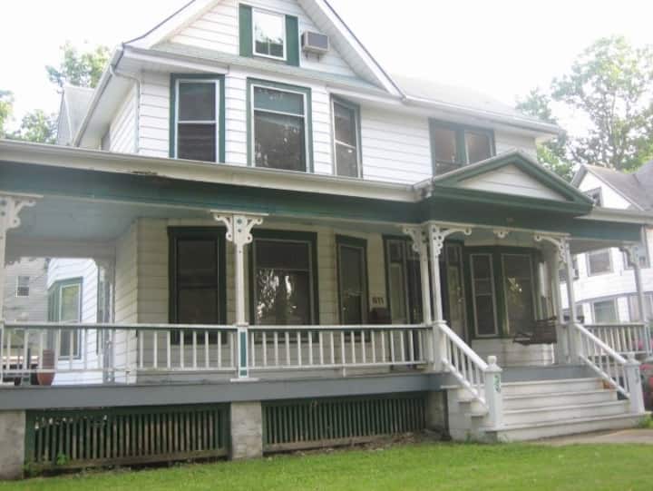 Long Term Rent, 3bd Gorgeous House Near Downtown - Champaign, IL
