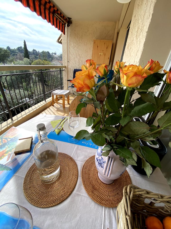 Logement Cosy, Situé Entre Ciel Et Mer - Vence