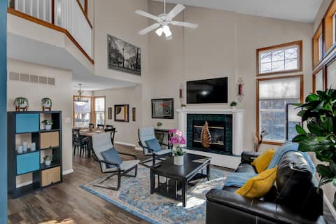 Entire 3-level, 3 BRM home w/King/Queen/Twin beds