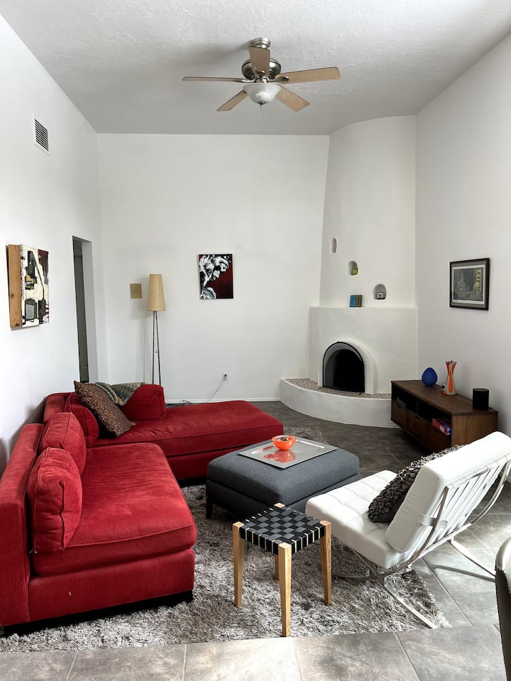 Bright, Remodeled Duplex - サンタフェ, NM