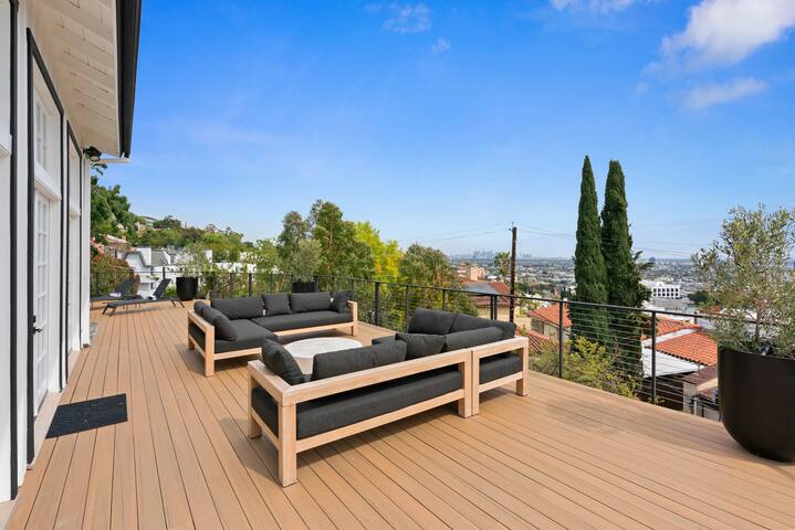 The Hilldale – Luxury Villa gallery image 5