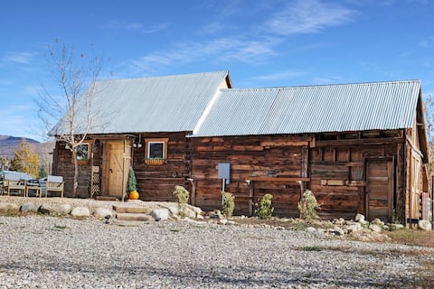 Cozy Farm Retreat Getaway in the Heart of Nature