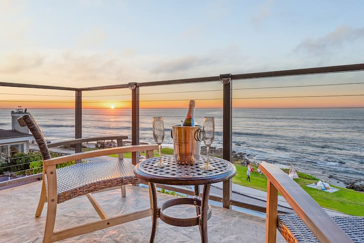 Sur La Mer, beachfront, tidal pools