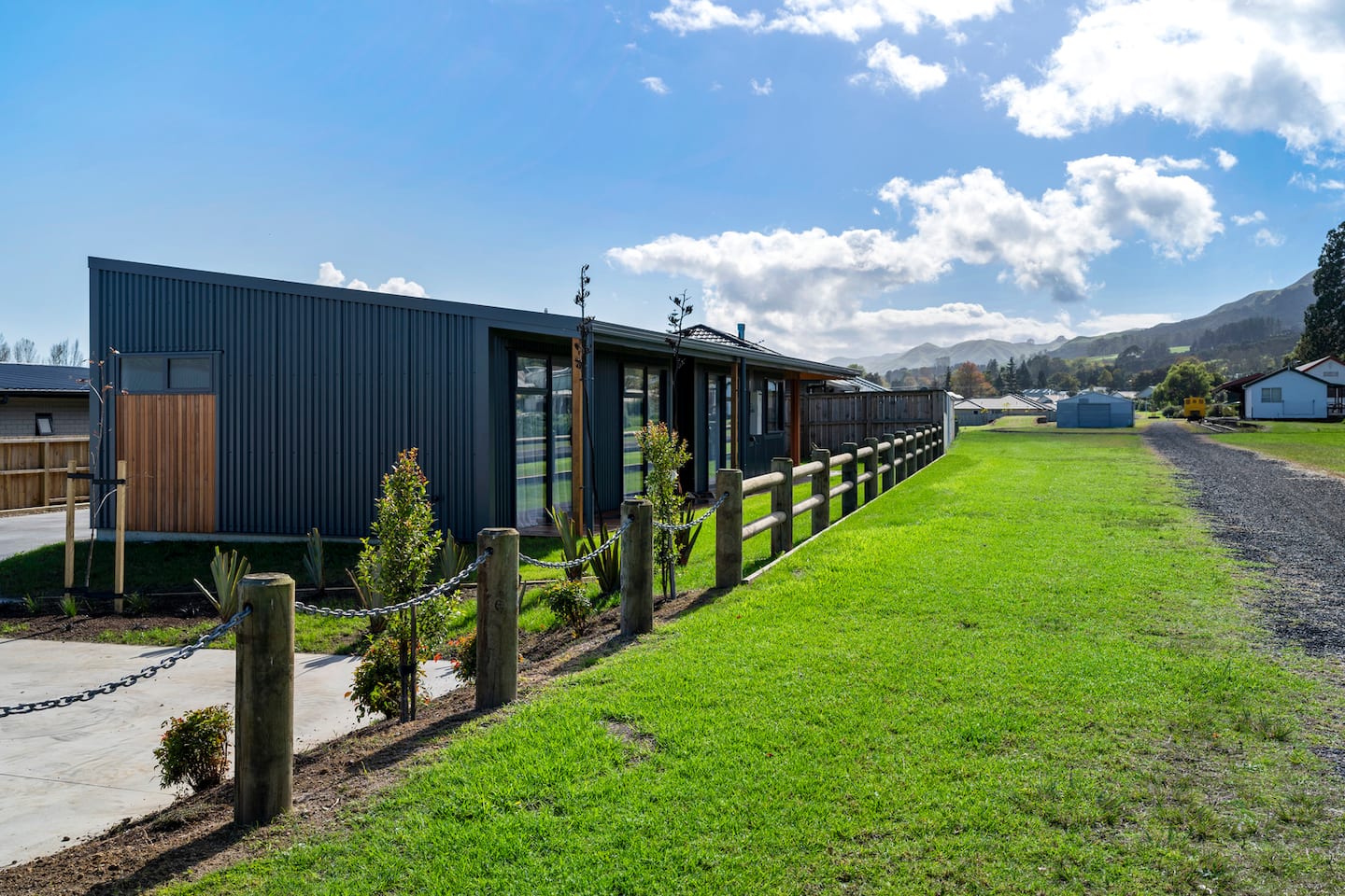 Custom Designed Holiday Home, Next To Cycleway. 1