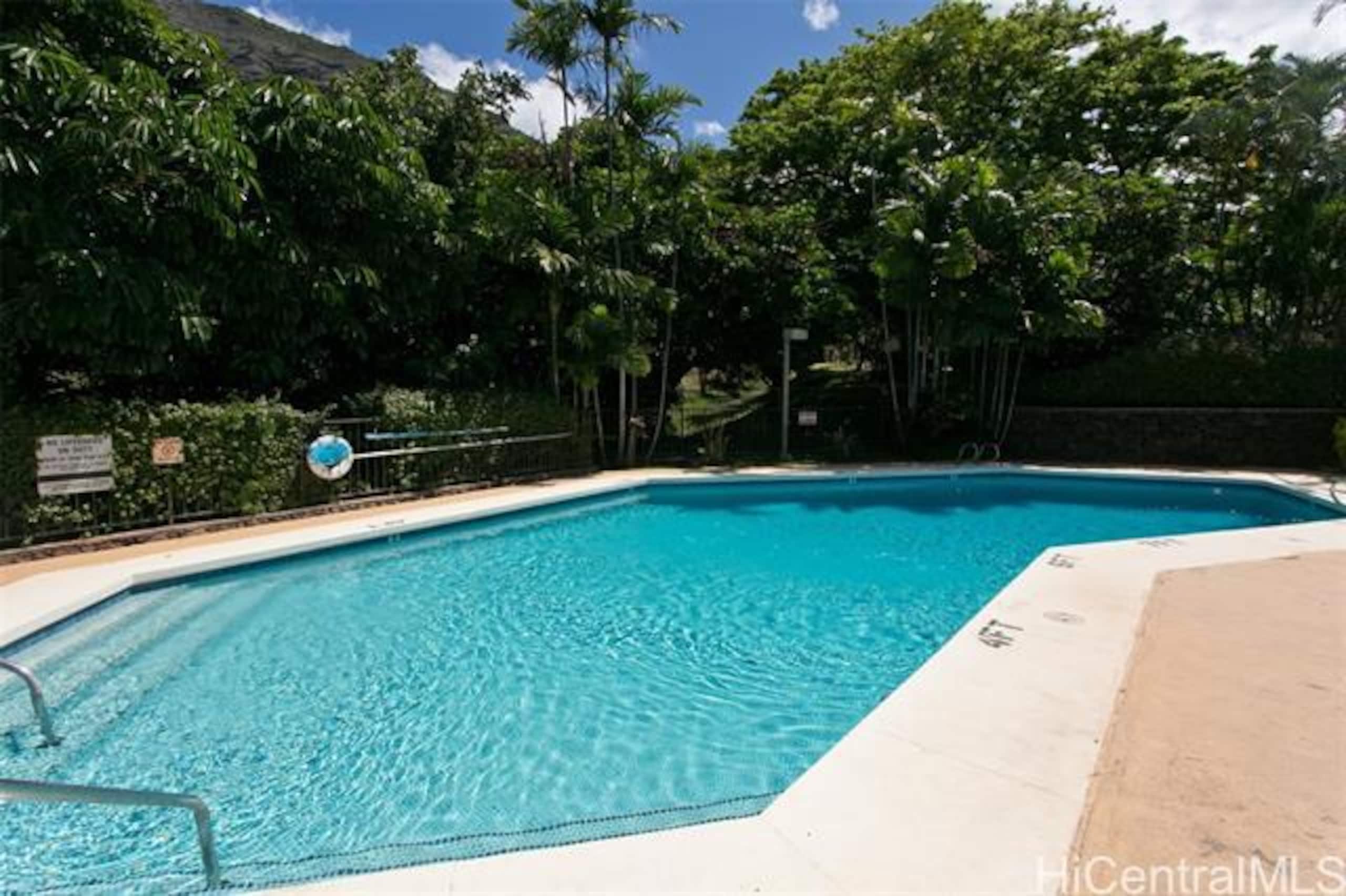 Condo in Waianae · ★5.0 · 2 bedrooms · 3 beds · 1 private bath - Image 24