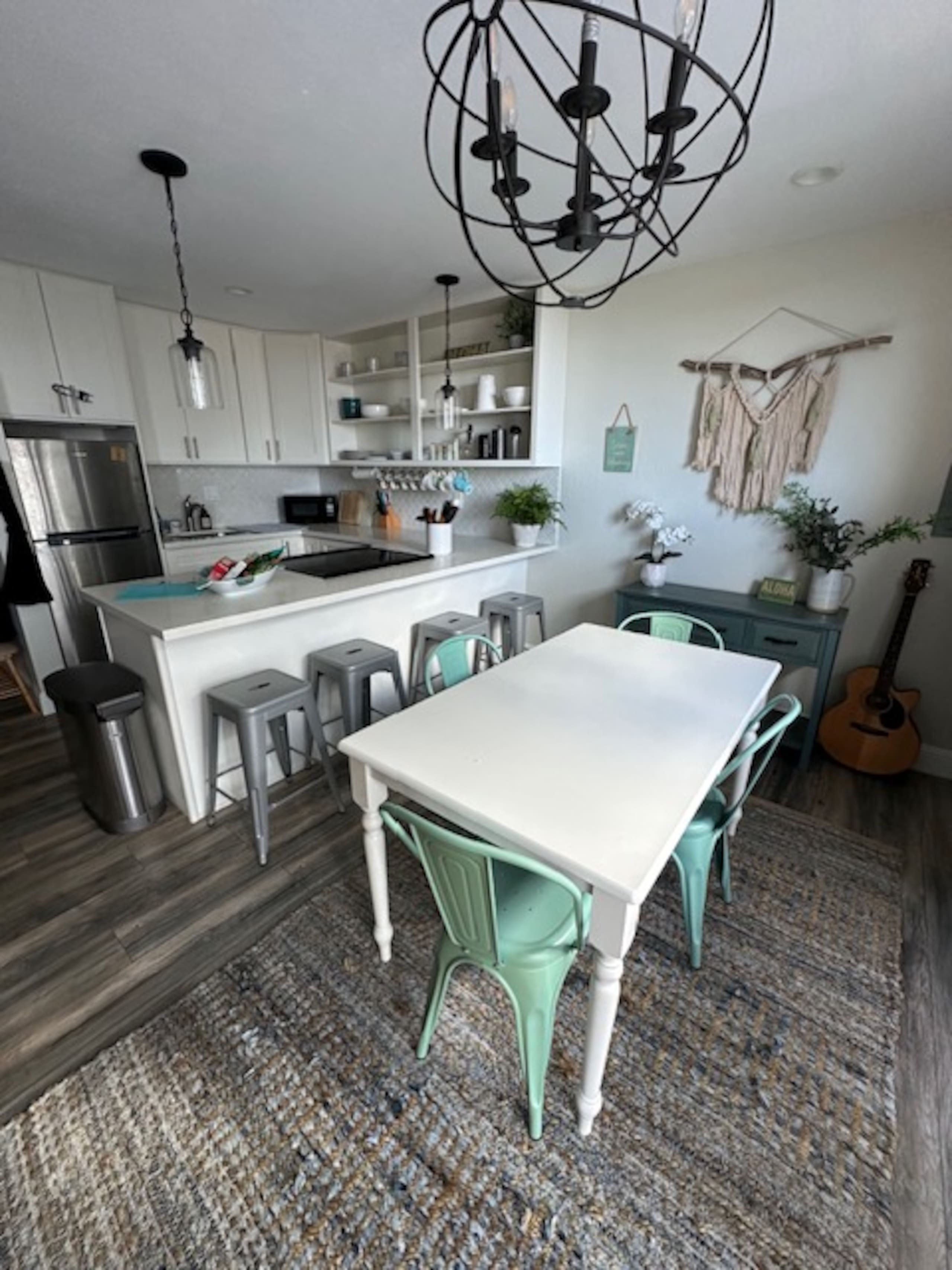 Condo in Waianae · ★5.0 · 2 bedrooms · 3 beds · 1 private bath - Image 11