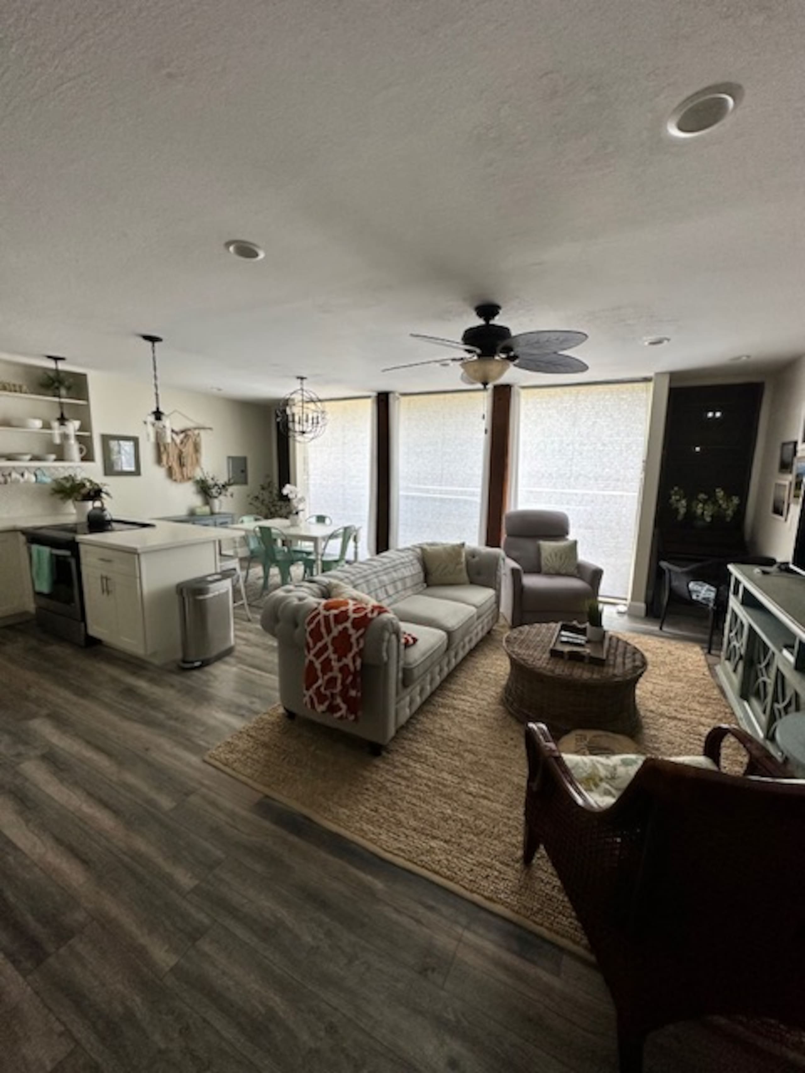 Condo in Waianae · ★5.0 · 2 bedrooms · 3 beds · 1 private bath - Image 3