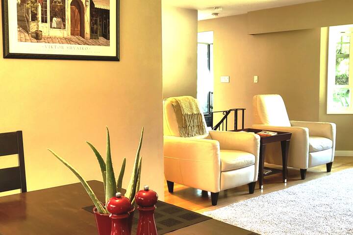 Family Lakehouse on Elk Lake Sleeps 10 Pets OK ! gallery image 5