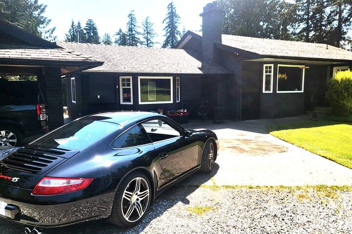 Family Lakehouse on Elk Lake Sleeps 10 Pets OK ! gallery image 3