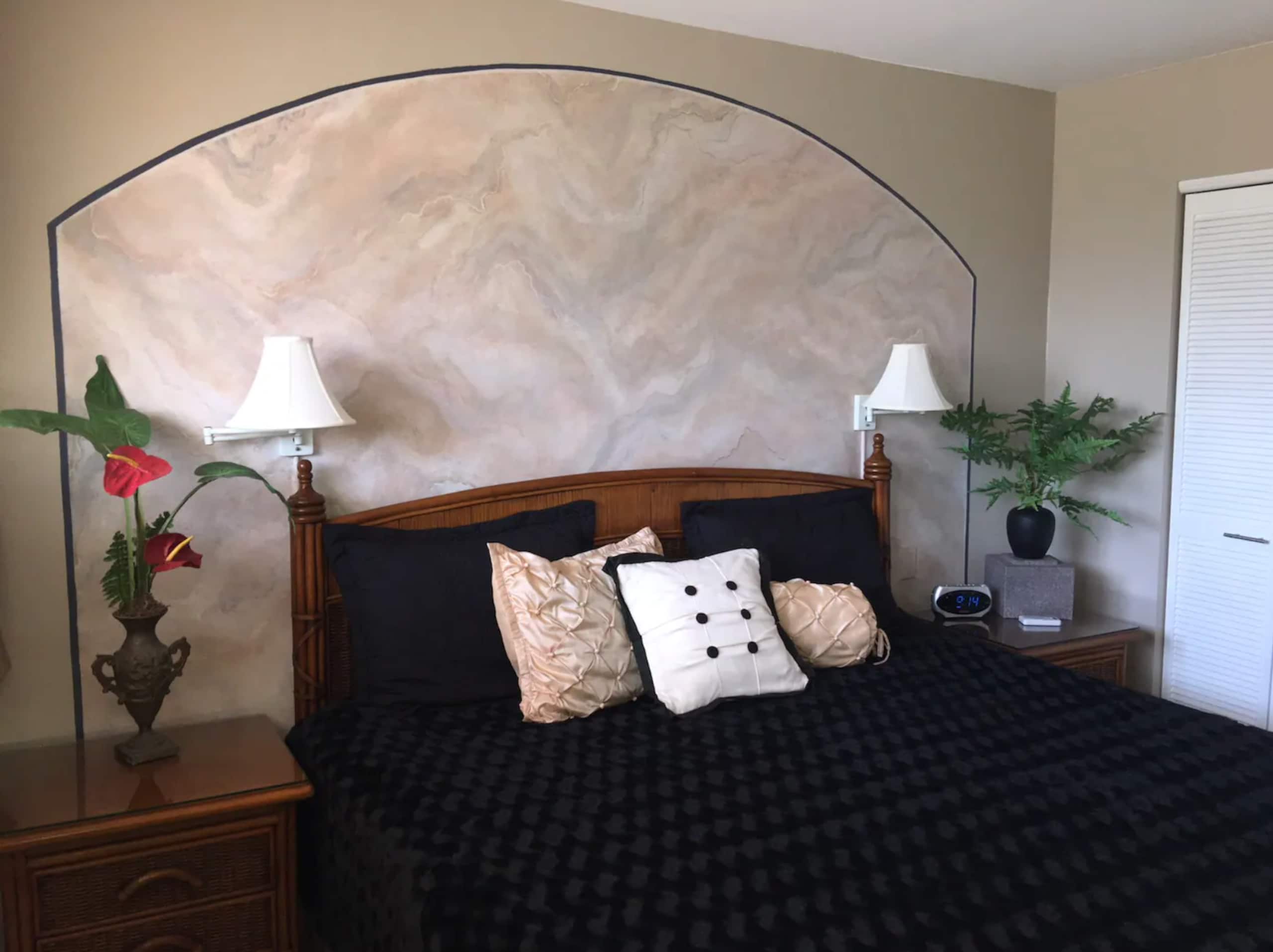 Condo in Kihei · ★4.96 · 1 bedroom · 3 beds · 1 bath - Image 12