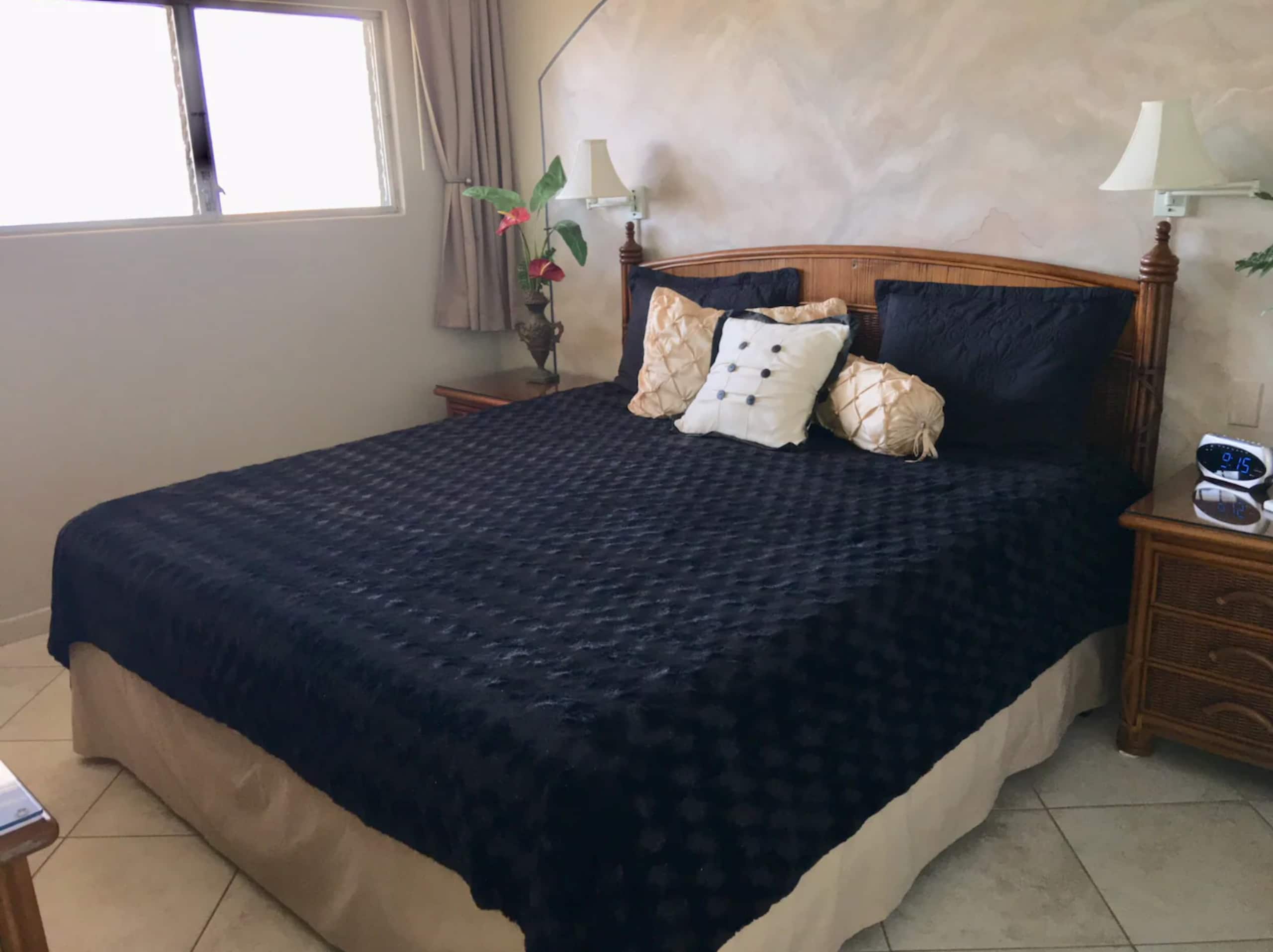 Condo in Kihei · ★4.96 · 1 bedroom · 3 beds · 1 bath - Image 11