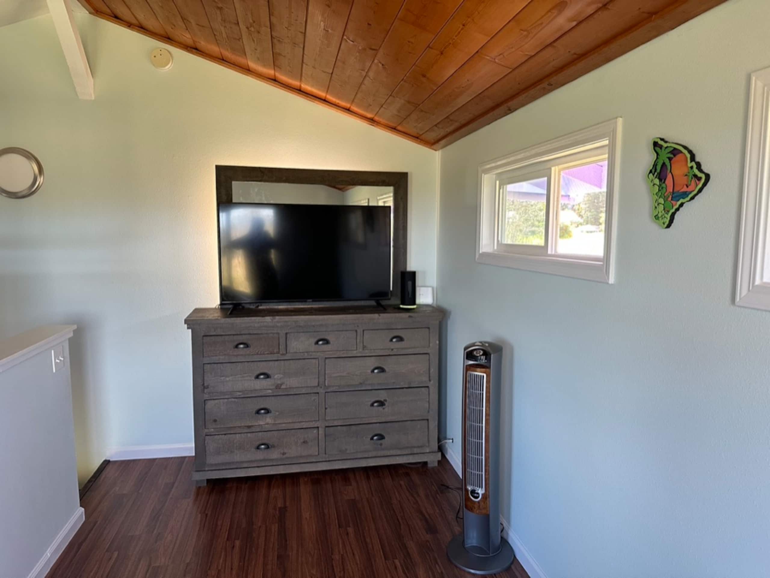Entire Place & King Sized Bed - Koas BnB - Photo 8